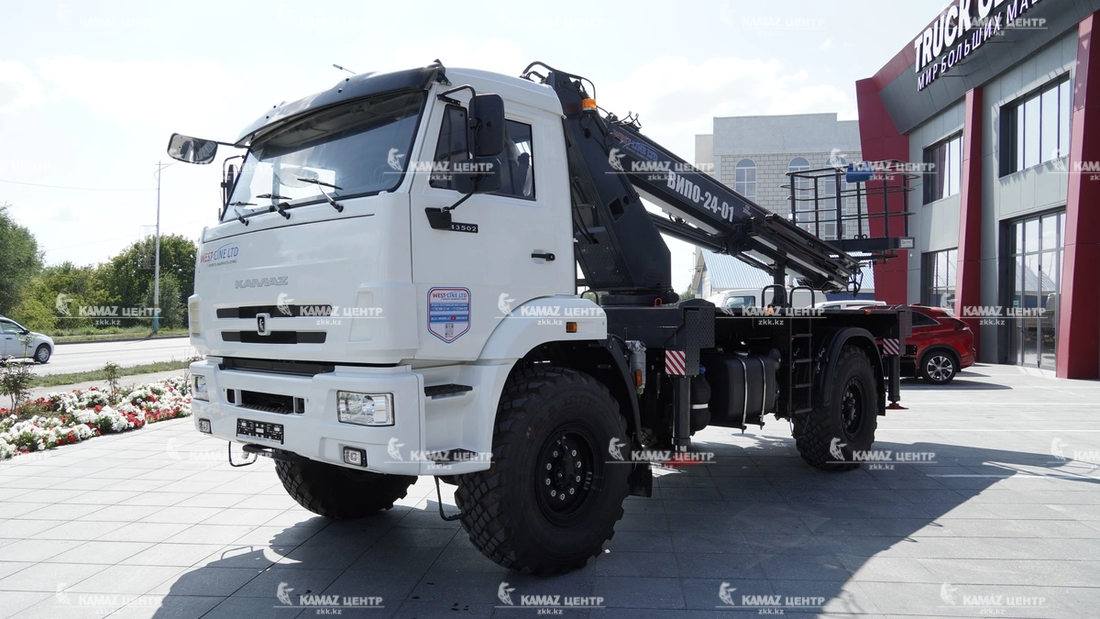 avtogidropodemnik-vipo-24-01-na-shassi-kamaz-43502-1