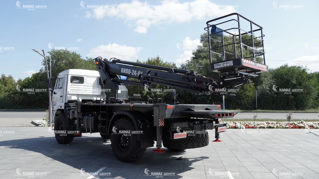 avtogidropodemnik-vipo-24-01-na-shassi-kamaz-43502-2