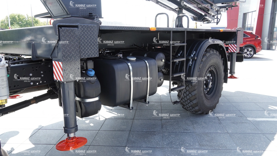 avtogidropodemnik-vipo-24-01-na-shassi-kamaz-43502-6