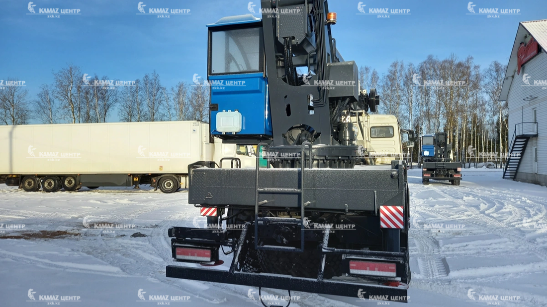 avtogidropodemnik-vipo-36-01-kamaz-43118-5
