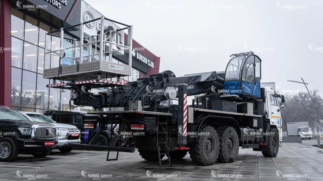 avtogidropodemnik-vipo-45-kamaz-43118-5