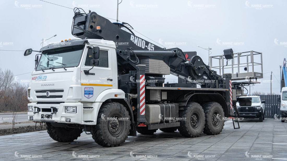 avtogidropodemnik-vipo-45-kamaz-43118-6