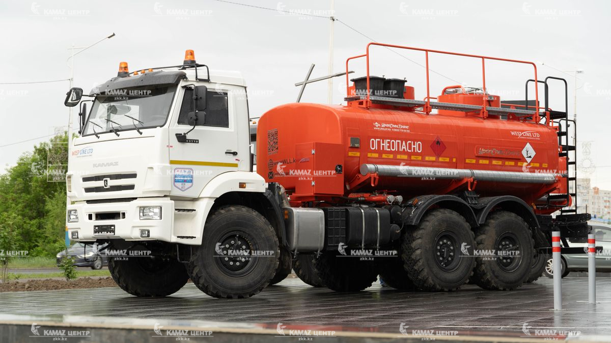 avtotoplivozapravshchik-atz-11-2b-2-otseka-na-shassi-kamaz-43118-50-6h6-5