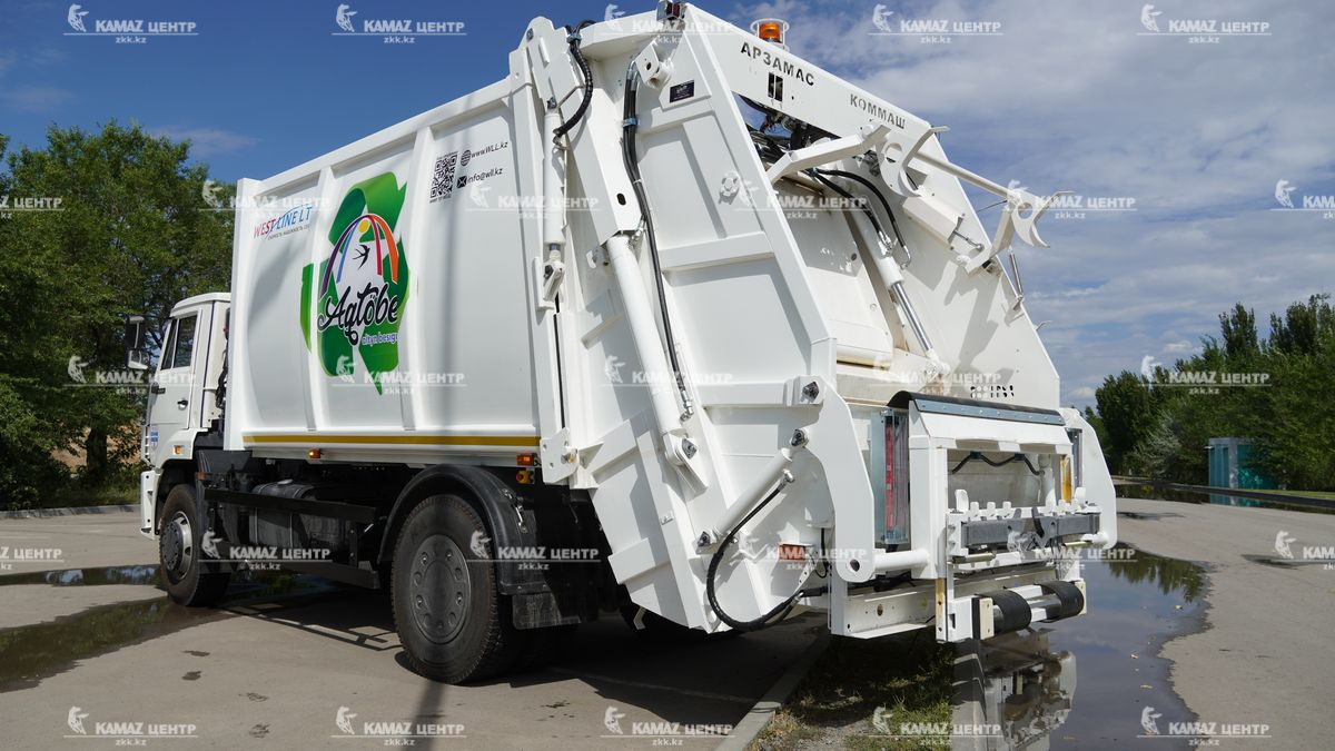 musorovoz-s-zadnej-zagruzkoj-ko-440v-05