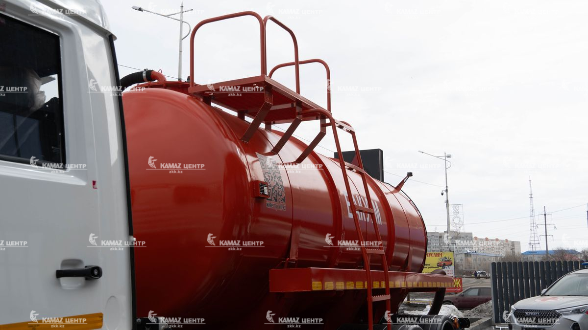 vakuumnaya-mashina-mv-10-na-shassi-kamaz-65115-3081-50-8