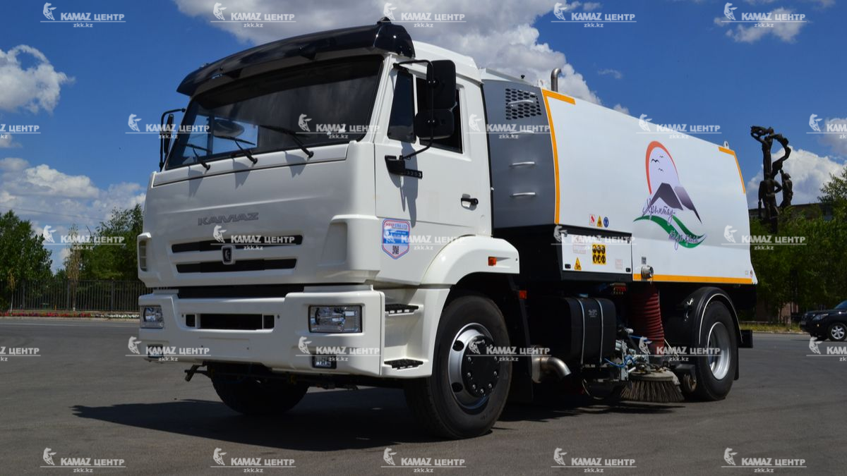 vakuumno-podmetalnaya-mashina-na-shassi-kamaz-43253-3