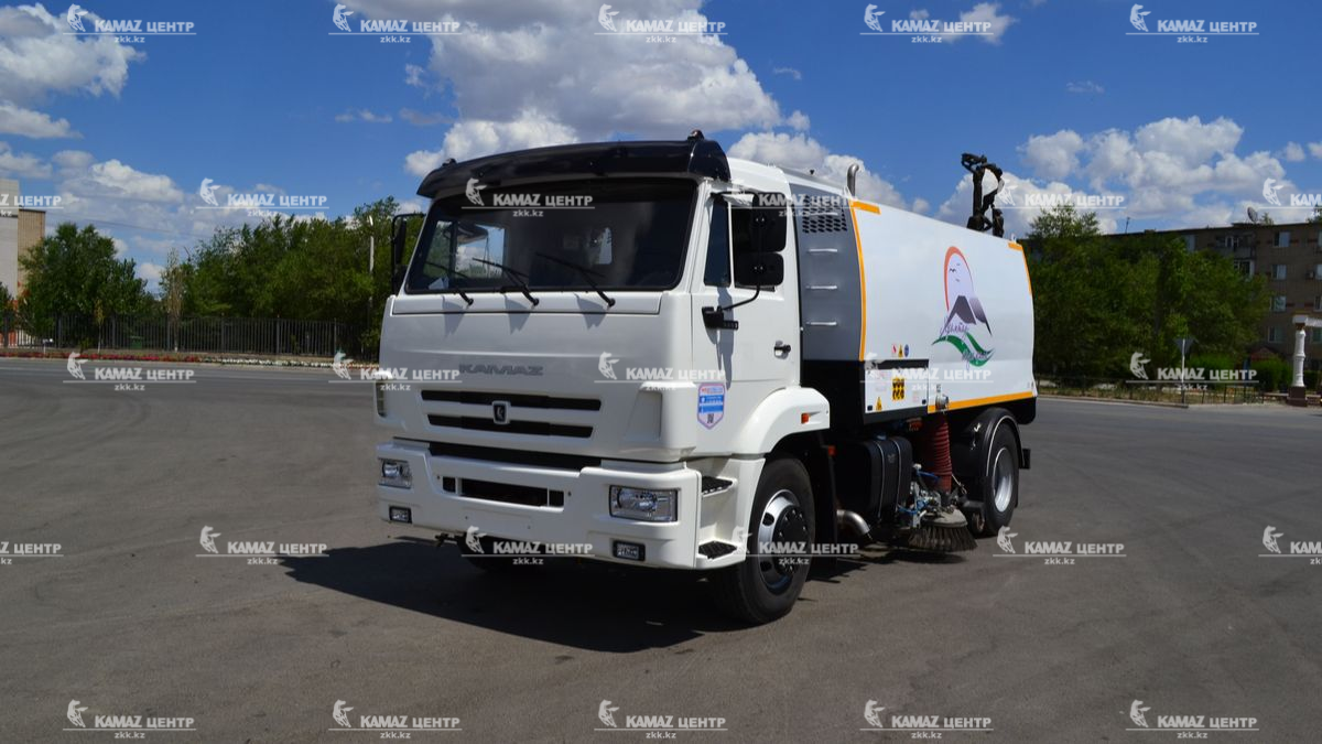 vakuumno-podmetalnaya-mashina-na-shassi-kamaz-43253-6