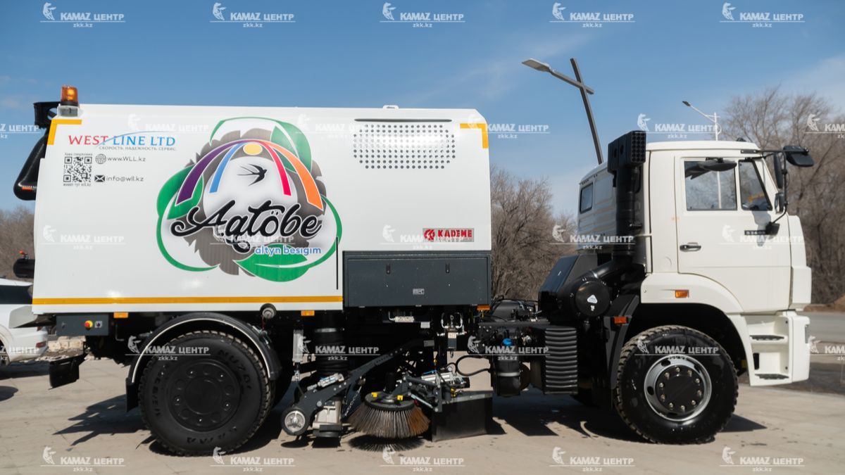 vakuumno-podmetalno-uborochnaya-mashina-kadme-na-shassi-kamaz-53605-10
