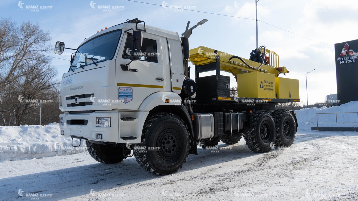 agregat-zaglubleniya-ankerov-aza-3m-na-shassi-kamaz-53504-01