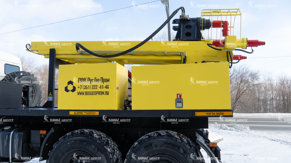 agregat-zaglubleniya-ankerov-aza-3m-na-shassi-kamaz-53504-09
