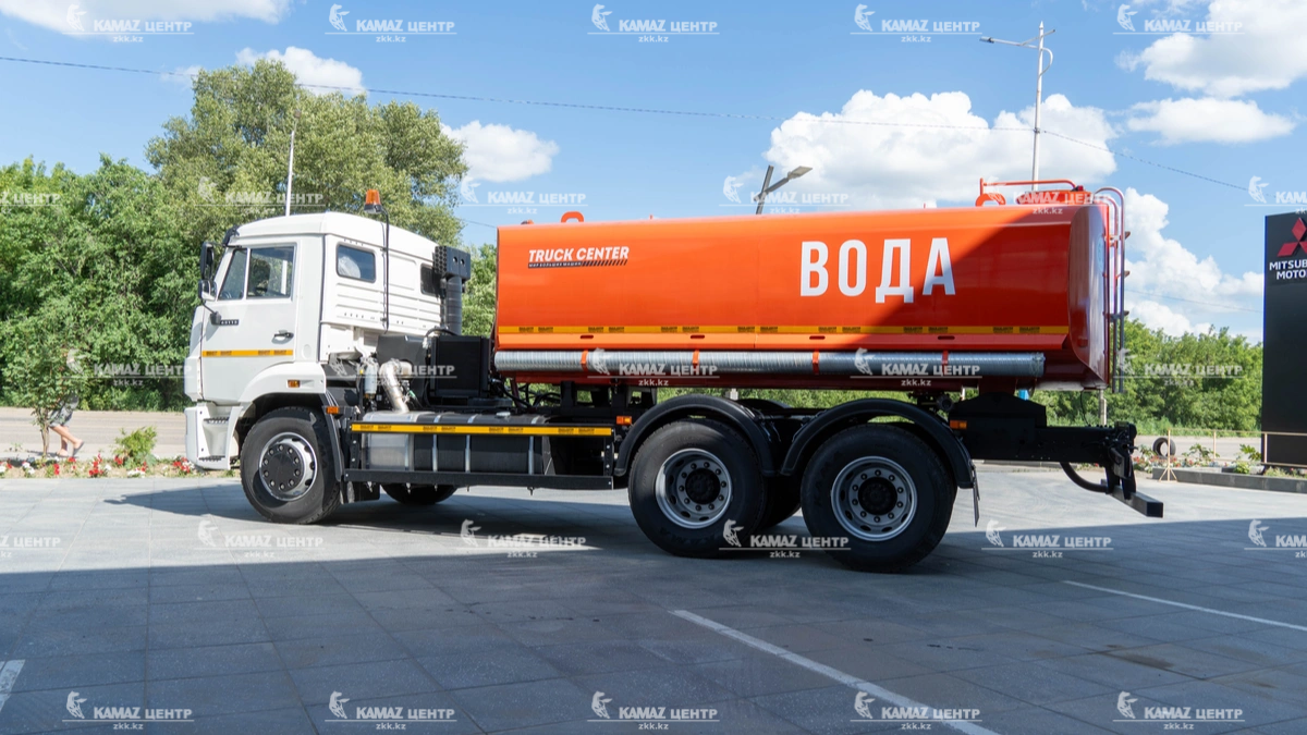 avtocisterna-polivomoechnaya-acv-15-kub-m-na-shassi-kamaz-65115-50-8