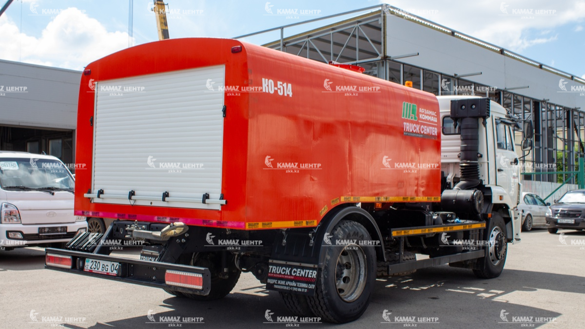 kanalopromyvochnaya-mashina-ko-514-na-shassi-kamaz-43253-4