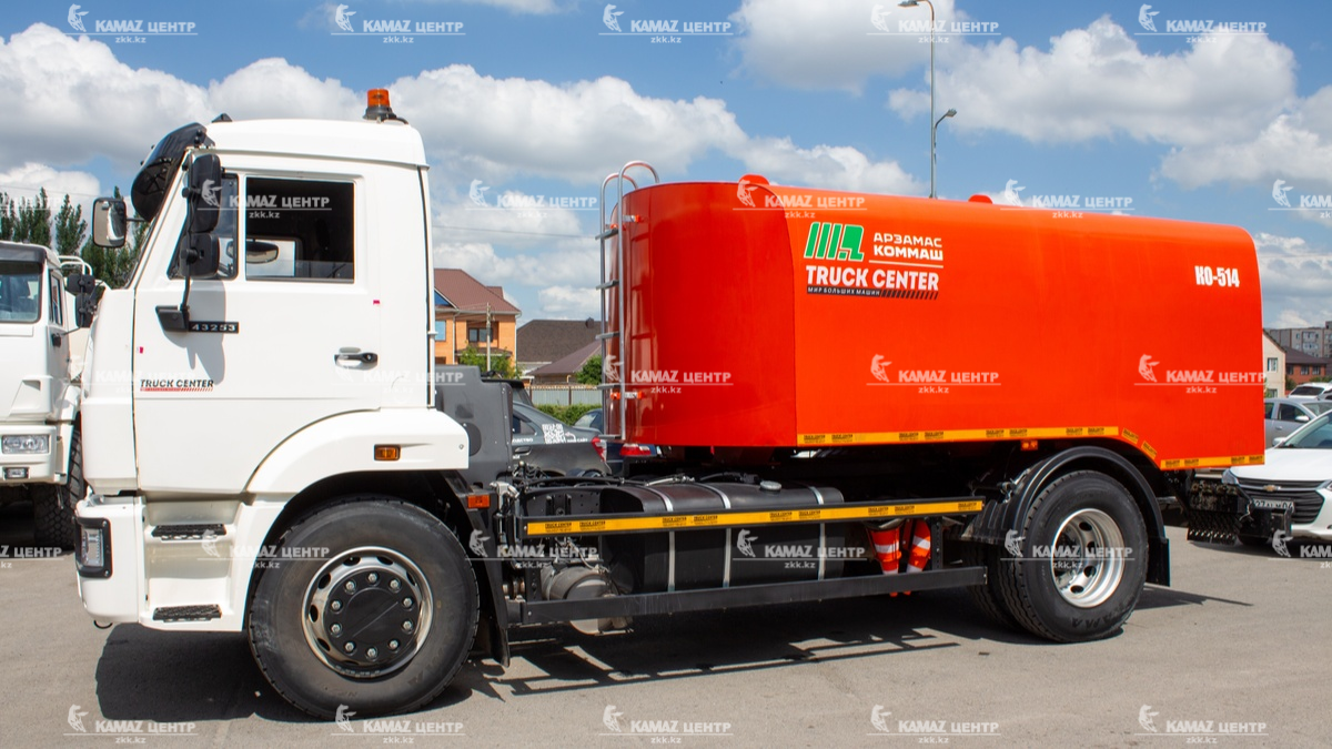 kanalopromyvochnaya-mashina-ko-514-na-shassi-kamaz-43253-7