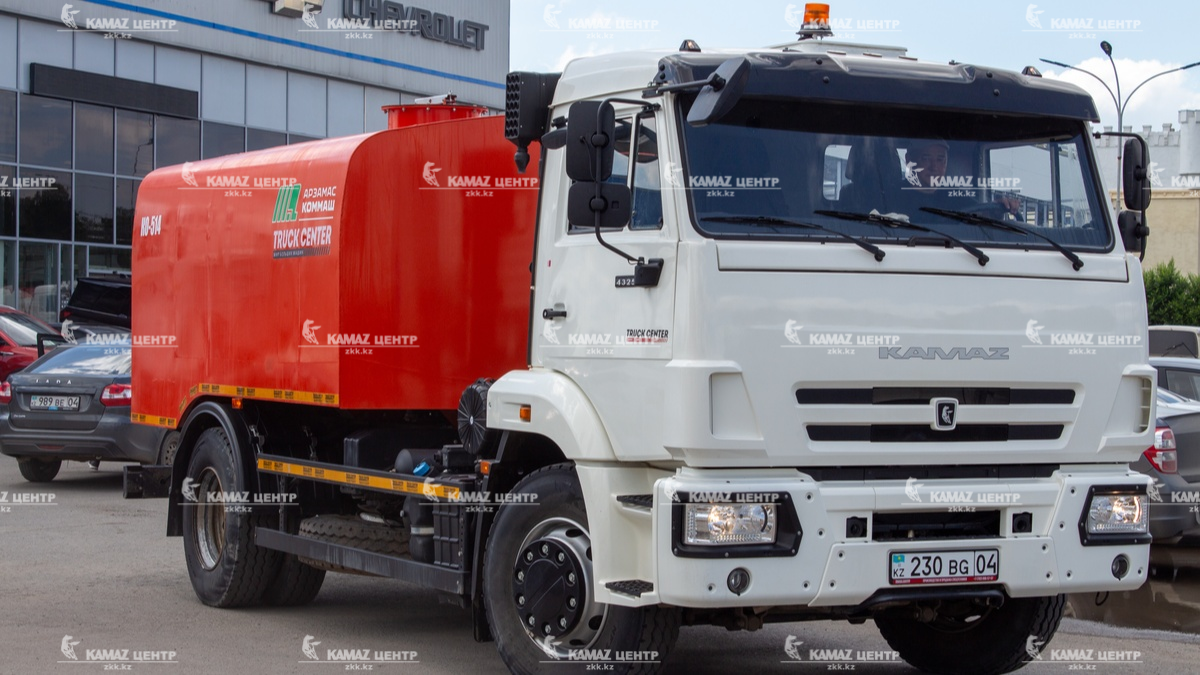 kanalopromyvochnaya-mashina-ko-514-na-shassi-kamaz-43253-9