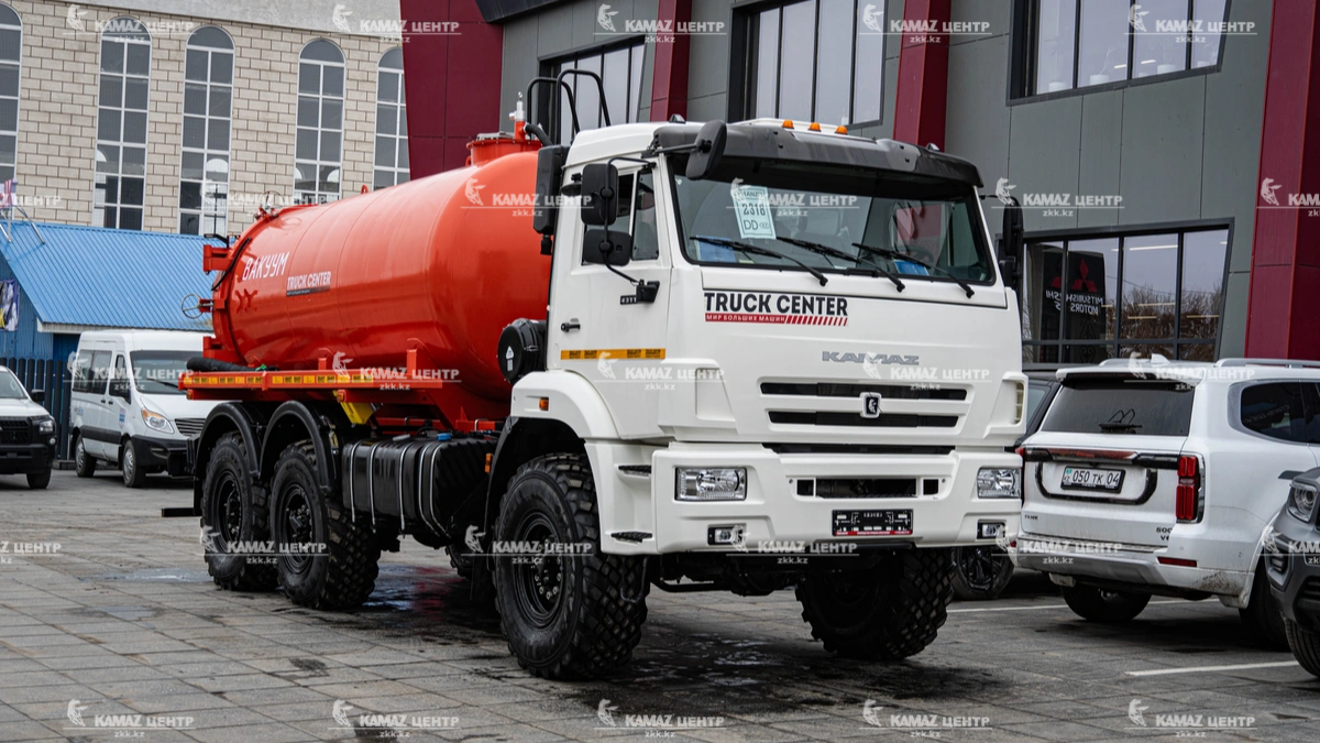 vakuumnaya-mashina-akn-10-na-baze-kamaz-43118-3