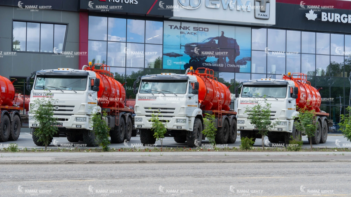 vakuumnyj-avtomobil-8-kubov-na-baze-kamaz-43118-6h6-08